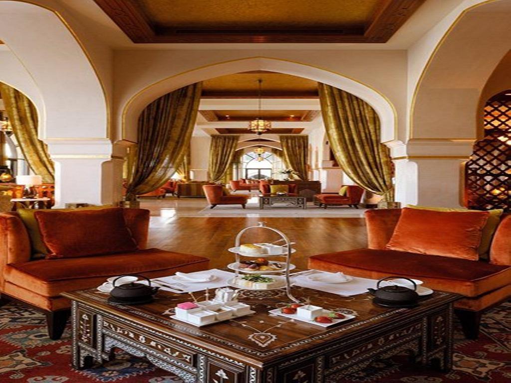 بالاس وسط المدينة 5* دبي